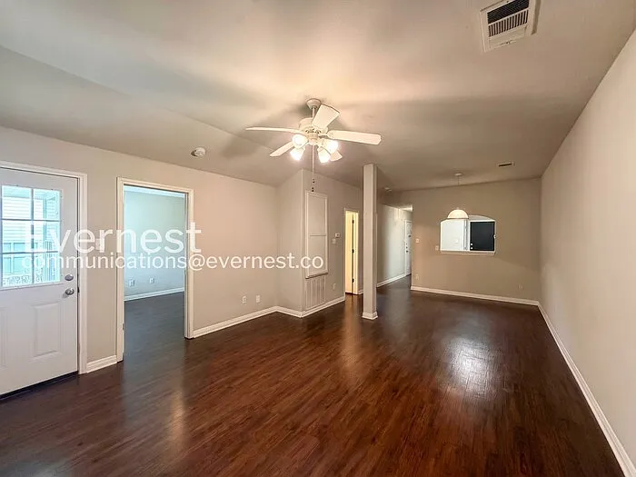 1011 Iola Dr — Photo 7