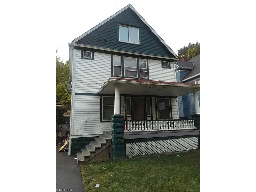 1254 Rozelle Ave photo 1