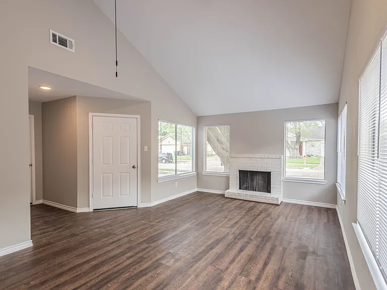 7522 Pepperbrook Dr — Photo 5