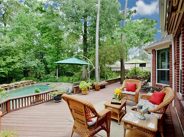 63 Silver Bayou Ct, Conroe, TX 77384