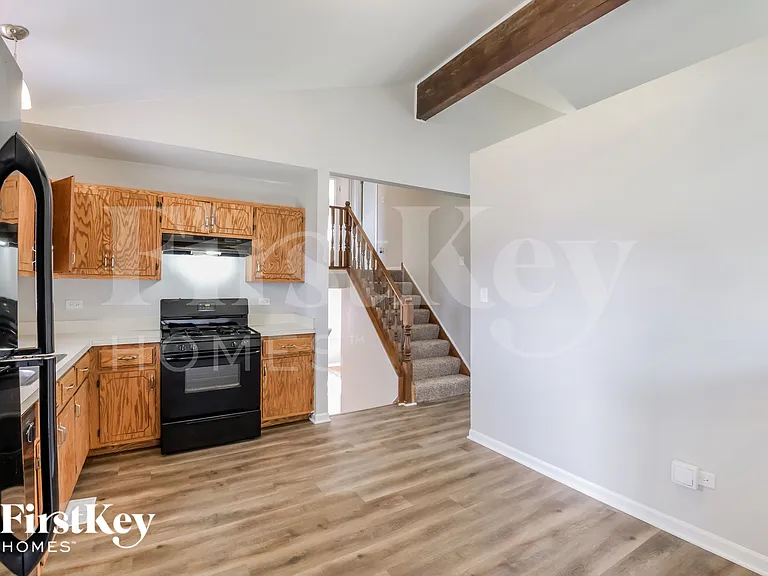 2416 Waterford Dr — Photo 7
