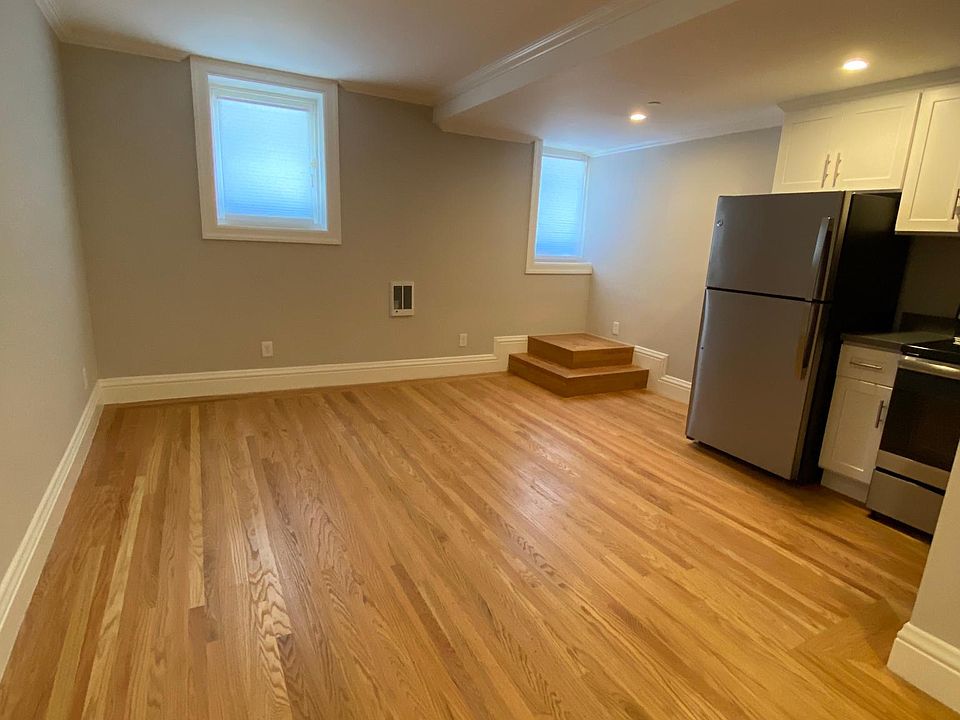1st image of 1372 Pine St #1