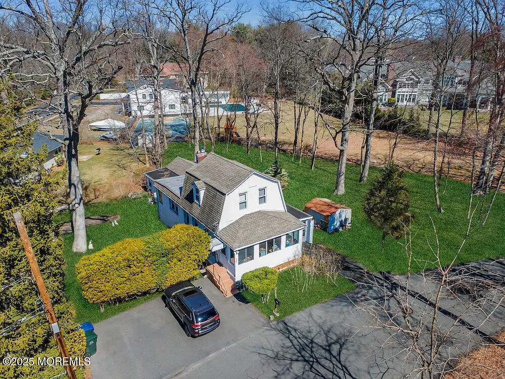 901 Beverly Avenue photo 1
