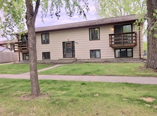 4912 6th Ave N, Grand Forks, ND 58203