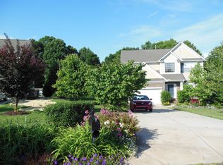 1438 Doan Ogden Ct, Hickory, NC 28602