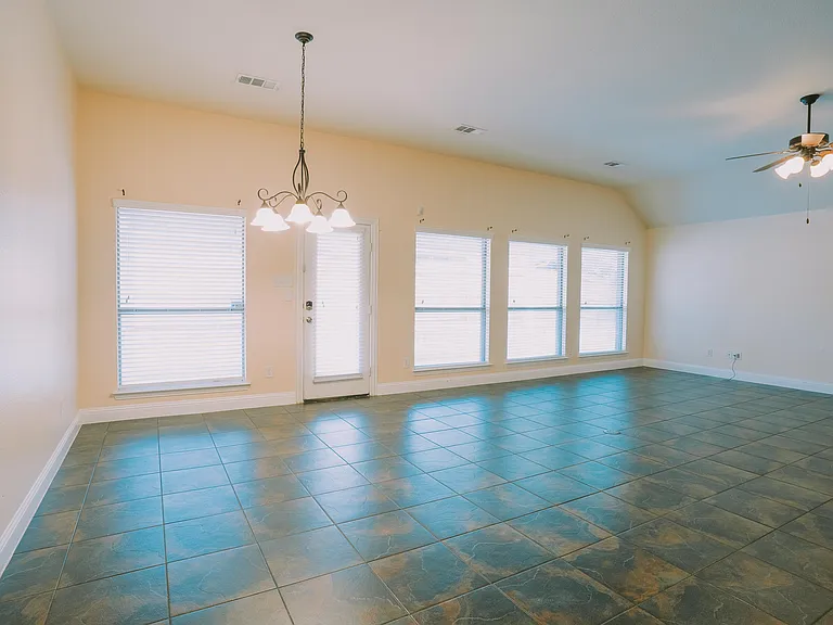 3240 Paseo — Photo 15
