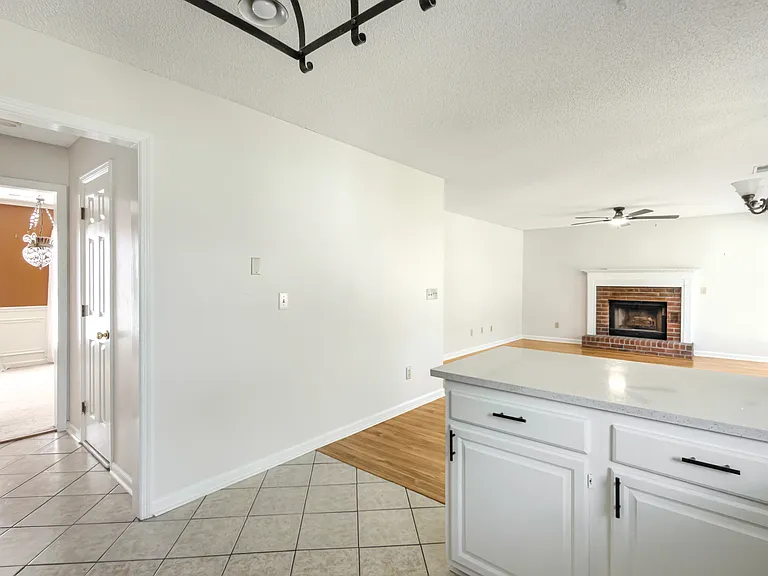 108 Heron Ln — Photo 9