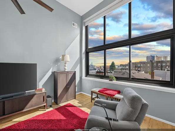 518 Gregory Avenue image 1 of 42