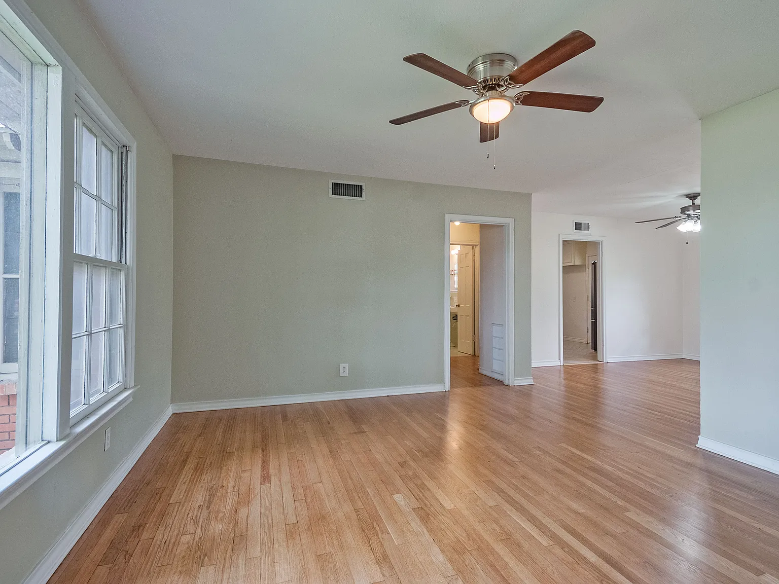 2 bed, 1218 sqft, $1,695 — Photo 4
