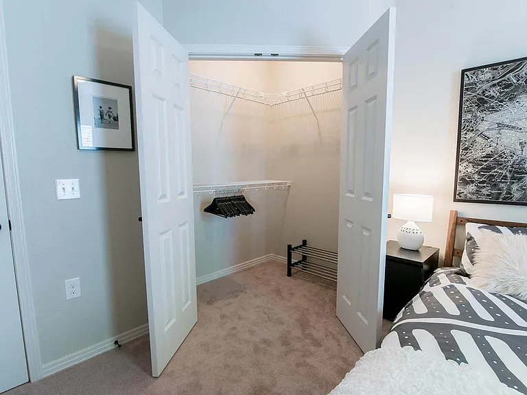 The Villa at River Pointe Apartments — Photo 6