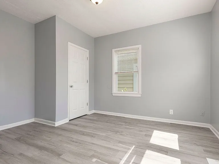 3624 Parthenia Ave — Photo 6