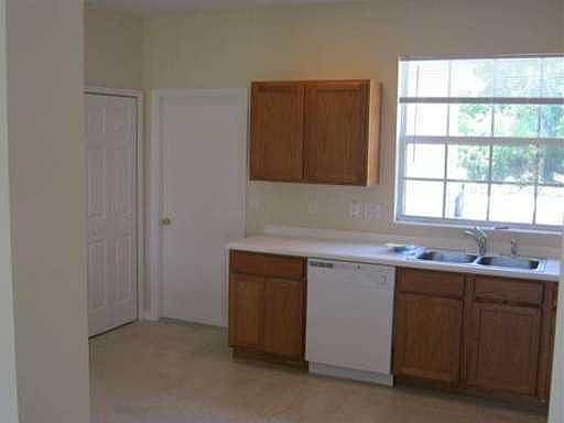 3rd image of 8736 106th Ave