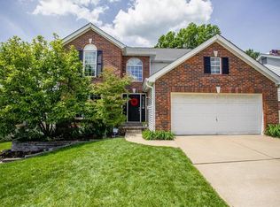 427 Clayheath Ct, Ballwin, MO 63011