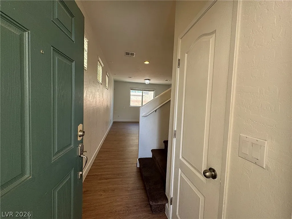 3 bed, 2.5 bath, 1429 sqft, $1,850 — Photo 4