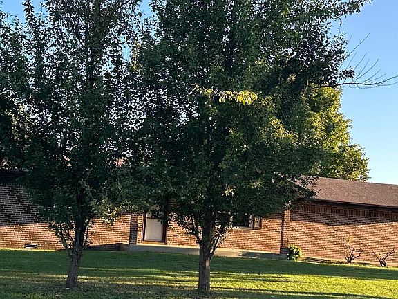 2nd image of 320 Springwood Dr