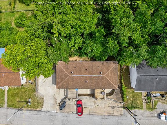 4th image of 904/906 Valley View Dr