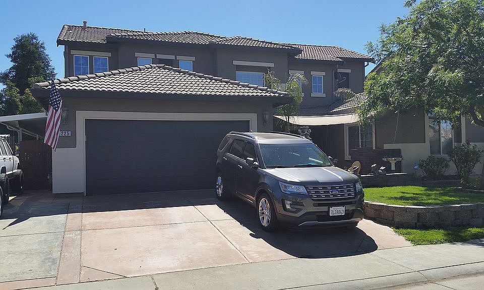 1st image of 225 Saint Lucia Way
