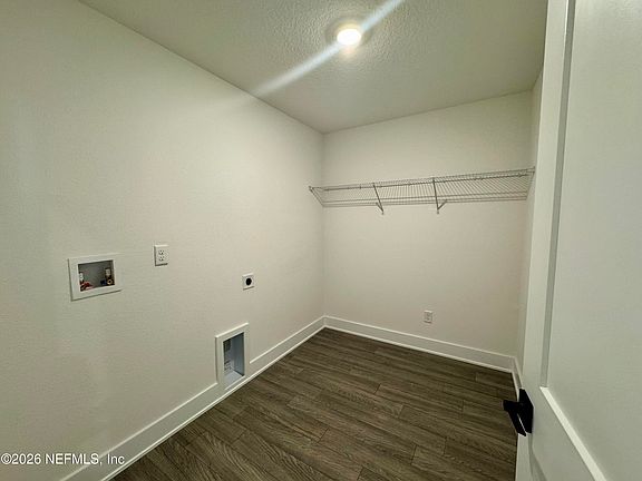 4th image of 3358 MEADOW RIDGE Place