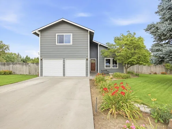 203 E 45th Pl, Kennewick, WA 99337