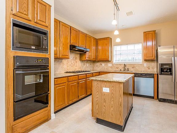 2nd image of 1207 Lake Estates Ct