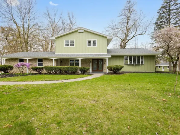 150 Woodland Trl, Argos, IN 46501