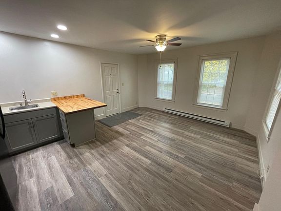 3rd image of 138 Fort Hill Ave #1