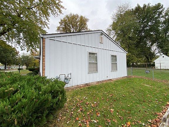 5th image of 420 Seminole Dr