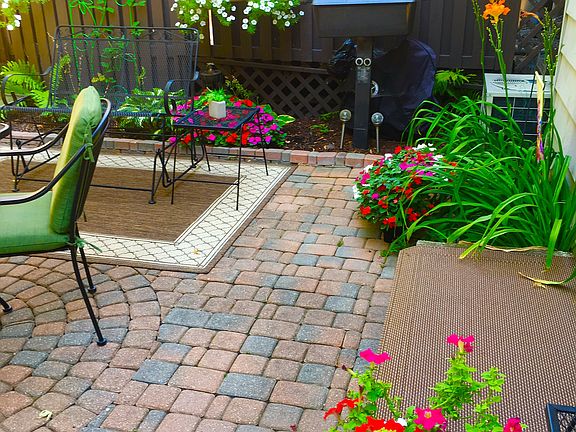 patio with gas barbeque