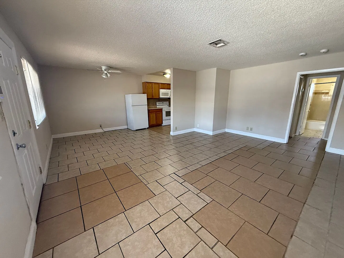 501 S Maryland Pkwy — Photo 3