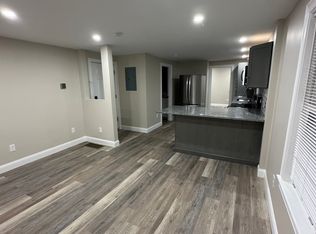 43 Park St APT 1, Taunton, MA 02780