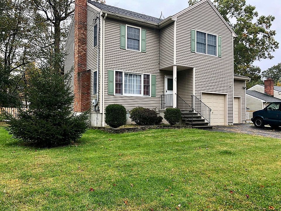 1st image of 340 Macon Dr
