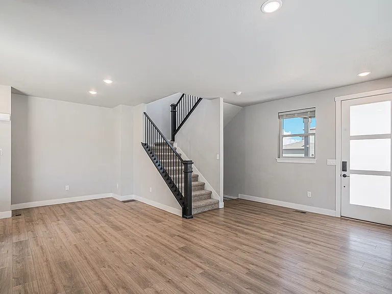 6019 Denys Dr — Photo 8