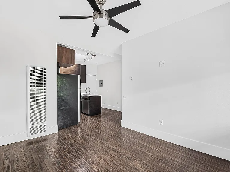 138 Elm Avenue — Photo 14