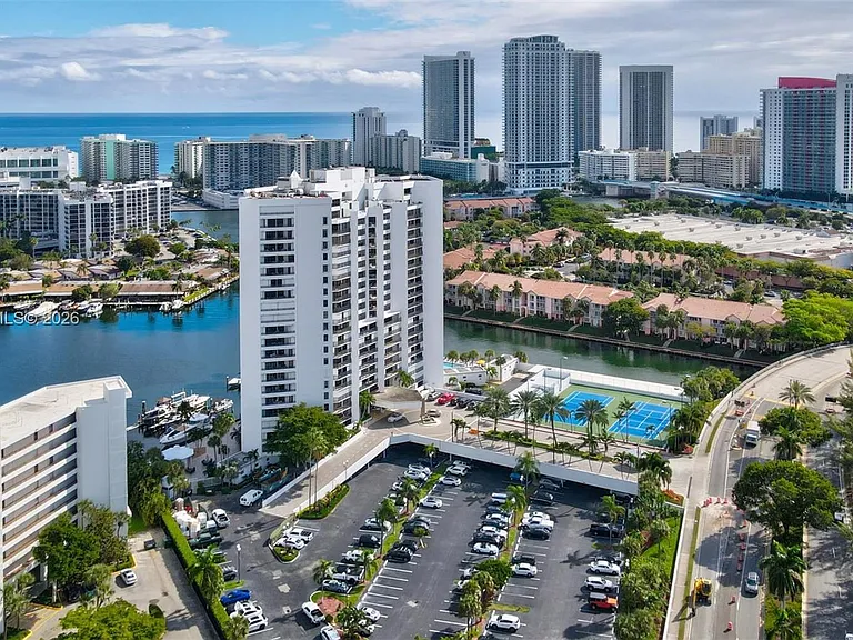 300 Three Islands Blvd #Penthouse 3A — Photo 40
