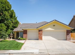 1715 Lake Way, Lancaster, CA 93534