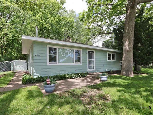 38284 N Sheridan Rd, Beach Park, IL 60087