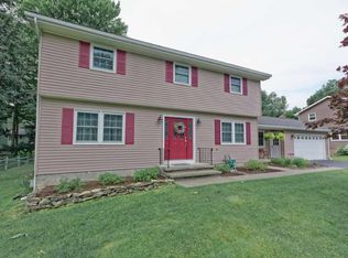 19 Sandstone Dr, Burnt Hills, NY 12027