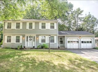 50 Crystal Brook Dr, Springfield, MA 01118