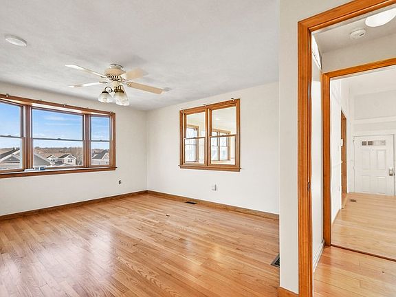 4th image of 72 Cambridge Rd #2