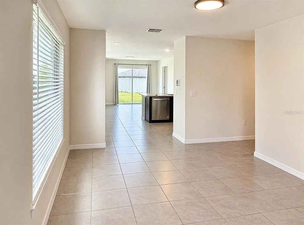 3 bed, 2.0 bath, 1516 sqft, $2,250 — Photo 2