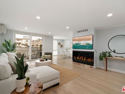 11918 Kiowa Ave APT 203, Los Angeles, CA, 90049