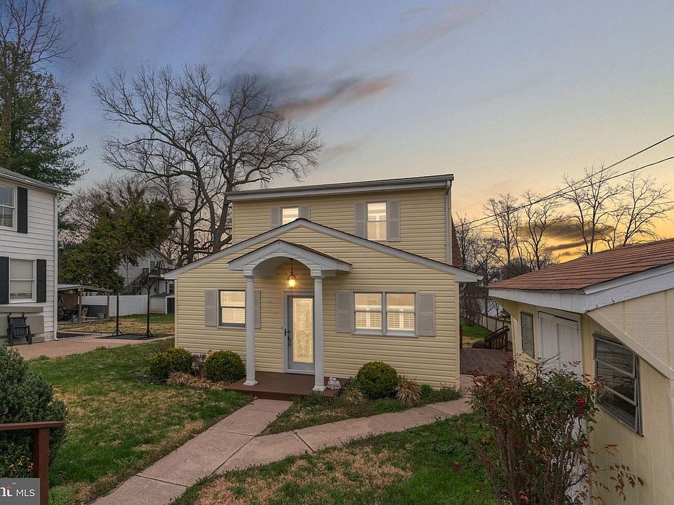 1st image of 452 Carvel Beach Rd