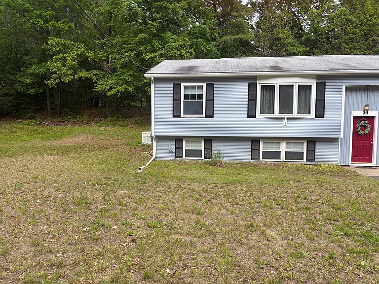 34 Lake Ave — Photo 2
