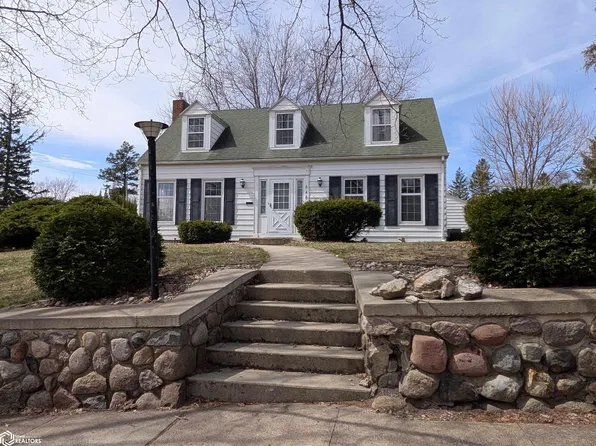 646 S Clark St, Forest City, IA 50436