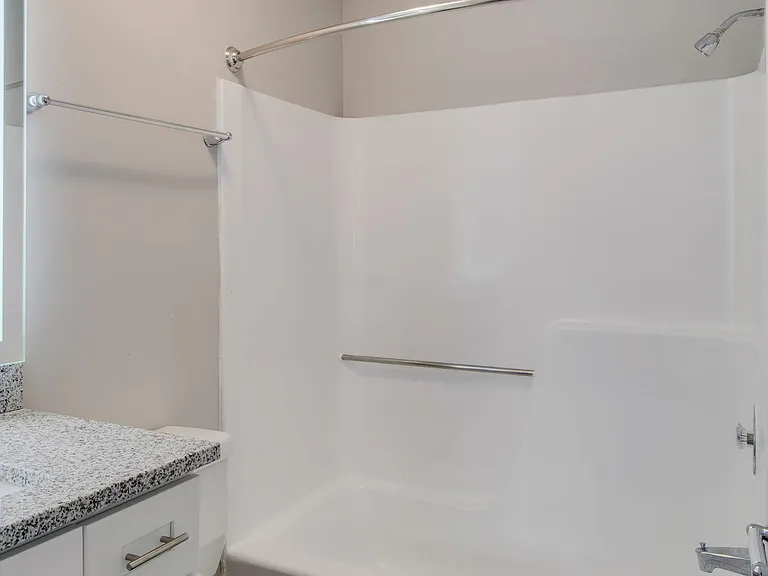 Brighton Valley Apts — Photo 70