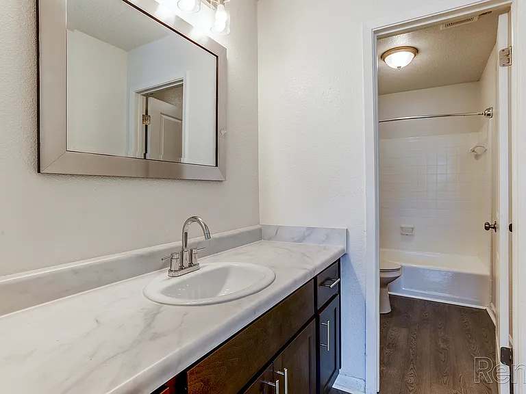 Elevate at 604 West Apartments — Photo 5