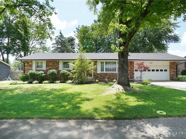 653 Robindale Dr, Waynesville, OH 45068