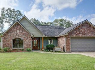10418 White Rd, Denham Springs, LA 70726