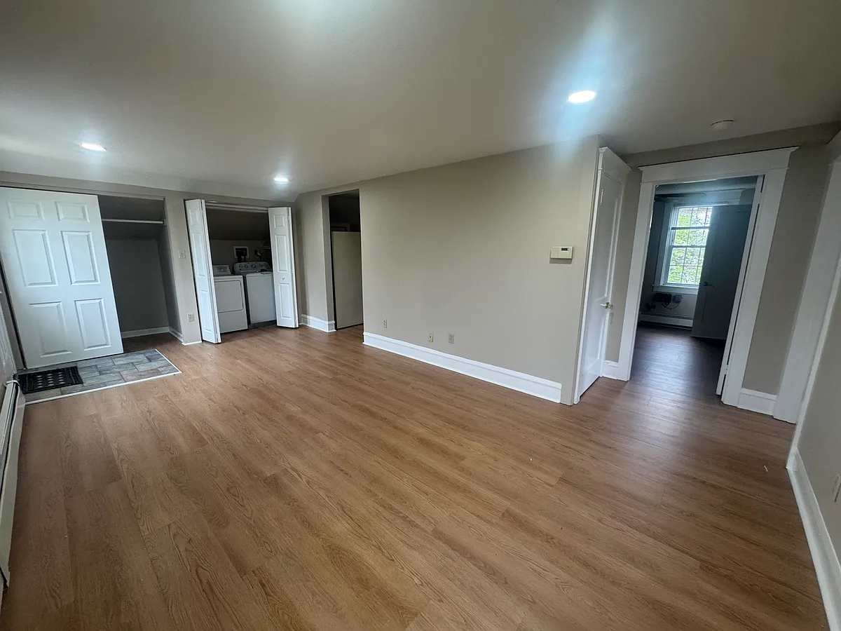 Large living room - 876 Sumneytown Pike #1