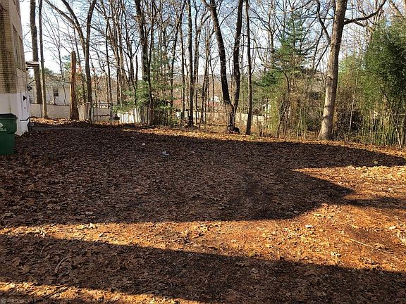 4th image of 214 Givens Ln